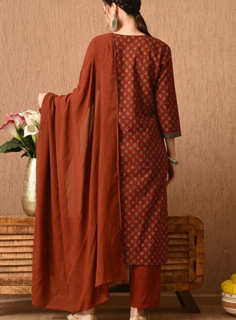 Women Floral Printed Regular Pure Cotton Kurta with Trousers & With Dupatta - Image 3