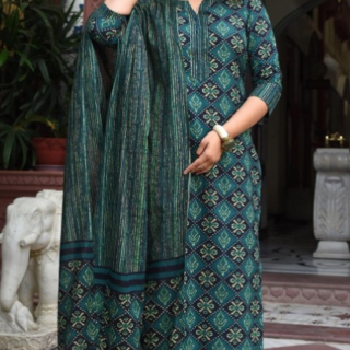 Women Printed Regular Kurta with Trousers & With Dupatta