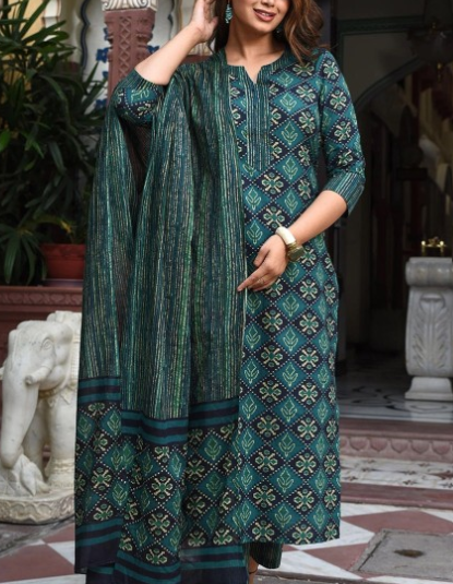 Women Printed Regular Kurta with Trousers & With Dupatta - Image 2