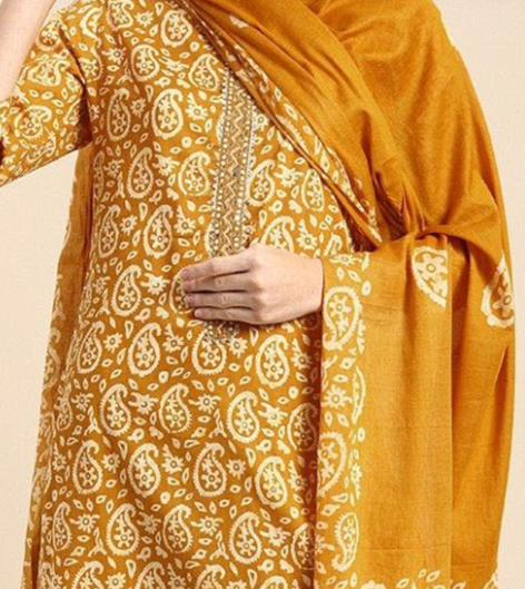 Printed Round Neck Gotta Patti Kurta With Trousers And Dupatta - Image 3
