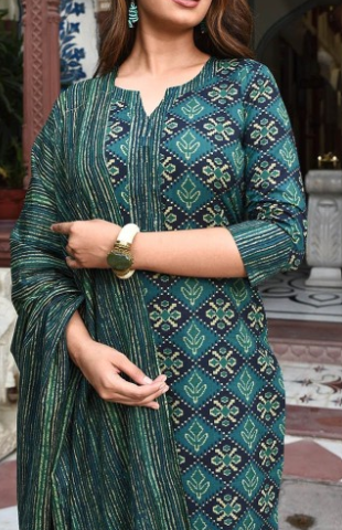 Women Printed Regular Kurta with Trousers & With Dupatta - Image 3