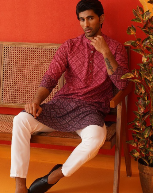 Men Floral Printed Sequinned Floral Kurta - Image 2