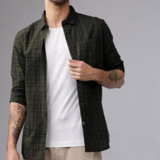 Men Olive Green & Black Slim Fit Checked Casual Shirt