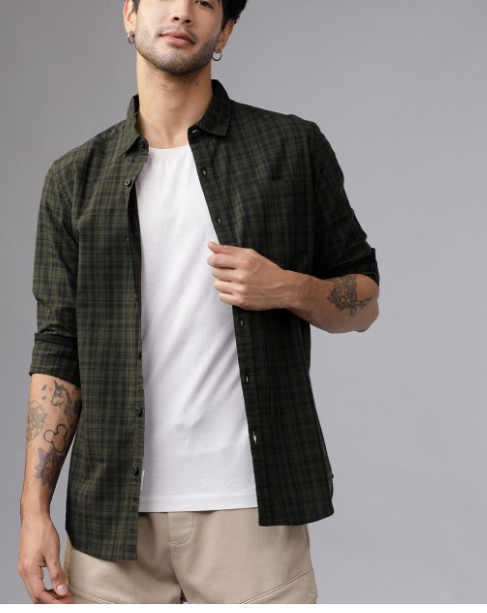 Men Olive Green & Black Slim Fit Checked Casual Shirt