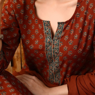 Women Floral Printed Regular Pure Cotton Kurta with Trousers & With Dupatta