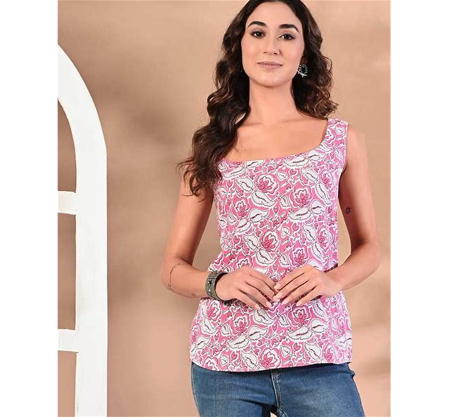 Women Printed Regular Fit Top - Image 2