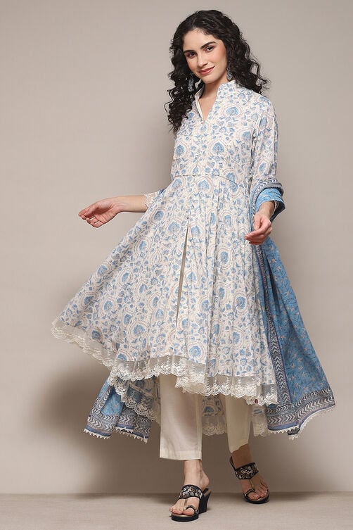 Off White Polyester A-Line Suit Set - Image 2