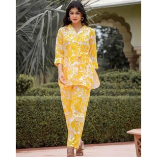 Women Floral Print Tunic & Trousers